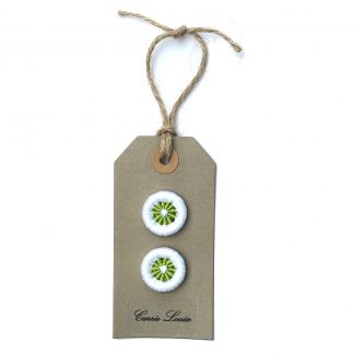 2 Medium Bright Green and White Dorset Daisy Buttons